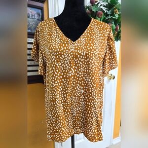 NWOT WOMEN'S SUMMER BLOUSE V-NECK PETAL PETAL CUT SLEEVES